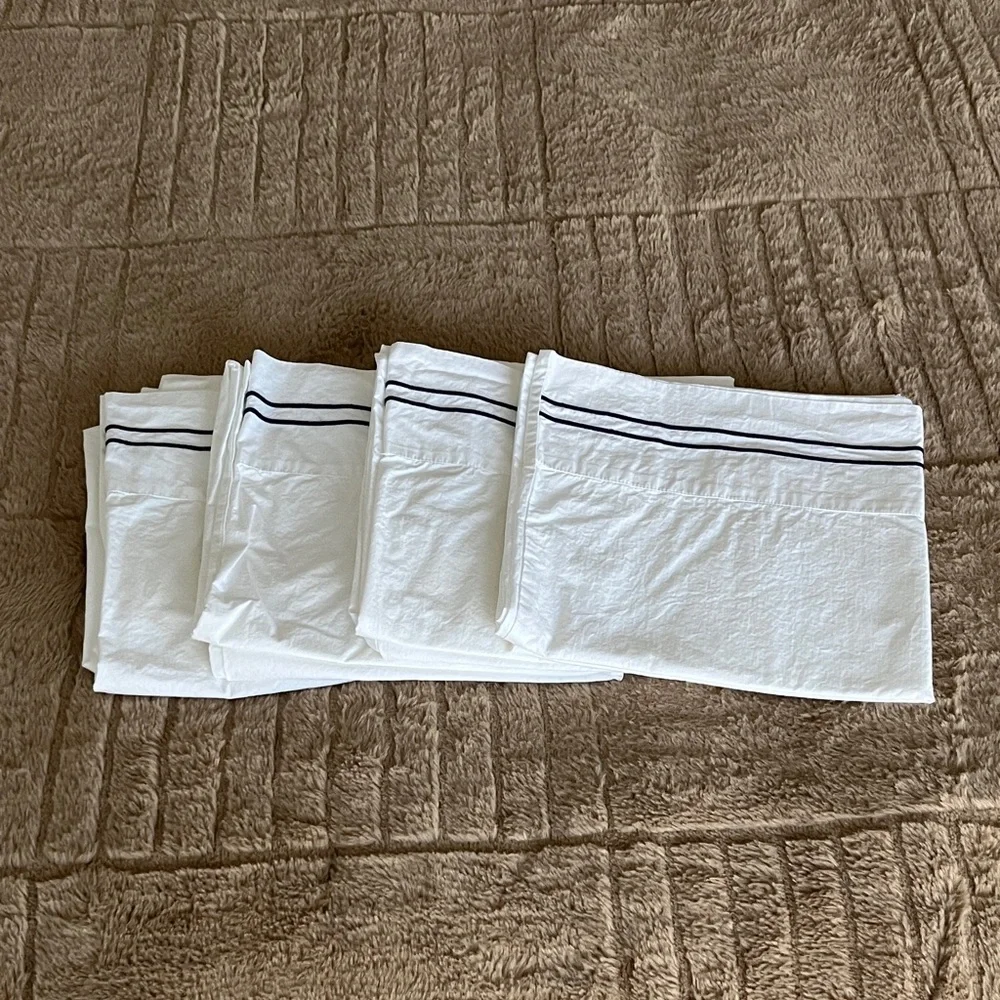 NWOT, K, WS, Pillowcases, Set of 4